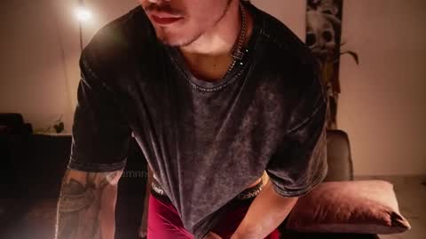 insta damn8   ---         -----  online show from 04-25-26, 12:02