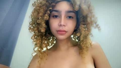 Snapshot of damnperfectxx chatting on 03-02-26, 02:47 damnperfectxx online show from 03-02-26, 02:47