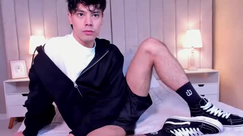 Snapshot of damon_nort chatting on 12-17-24, 01:49 DEMON NORTH online show from 12-17-24, 01:49