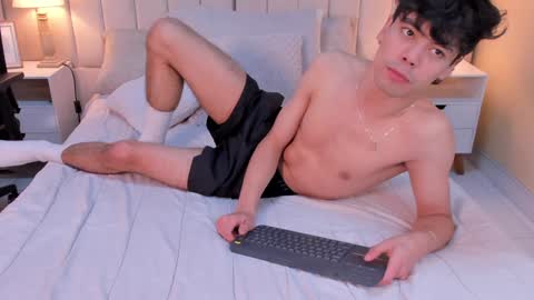 Snapshot of damon_nort chatting on 12-23-24, 02:28 DEMON NORTH online show from 12-23-24, 02:28