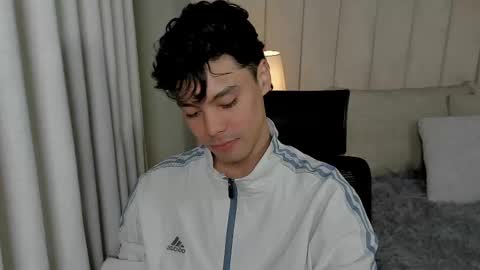 Snapshot of damon_nort chatting on 03-10-25, 06:01 DEMON NORTH online show from 03-10-25, 06:01