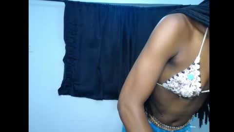 Snapshot of damsel8 chatting on 03-13-26, 06:25 leah online show from 03-13-26, 06:25