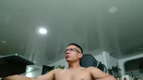 damyan_2003 online show from 03-10-26, 01:54