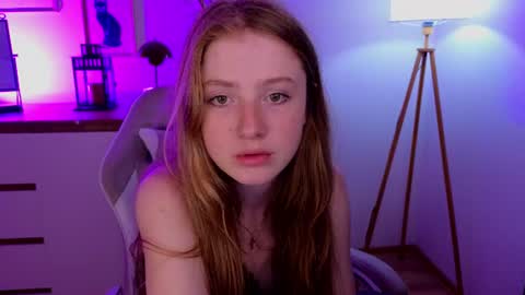 Snapshot of dan1ella_sun chatting on 06-24-26, 02:49 dan1ella_sun online show from 06-24-26, 02:49