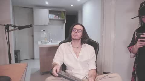 Snapshot of dan_and_daya chatting on 11-17-25, 03:45 AbyssVoid online show from 11-17-25, 03:45