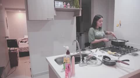 Snapshot of dan_and_daya chatting on 11-25-25, 12:21 AbyssVoid online show from 11-25-25, 12:21