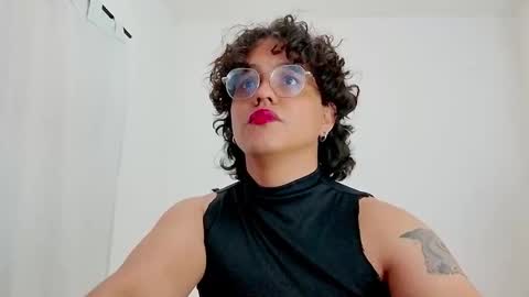 Snapshot of dan_blous chatting on 02-21-26, 01:39 Diane Blosson online show from 02-21-26, 01:39