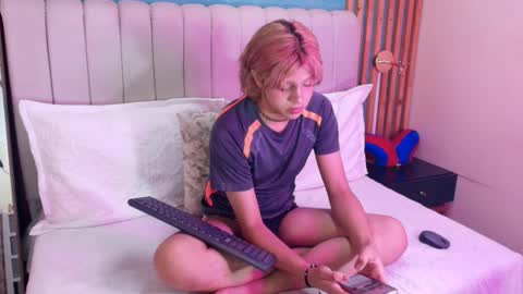 D A N online show from 03-23-26, 07:07