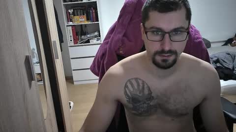 King Dan online show from 02-19-25, 07:48