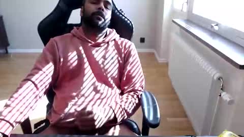 dan_the_man43 online show from 04-11-26, 08:29