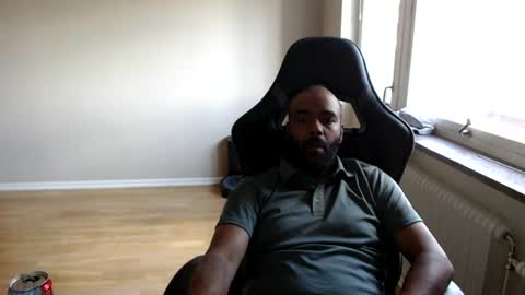 dan_the_man43 online show from 06-18-26, 04:11