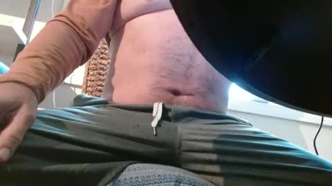 Snapshot of dan_va chatting on 12-18-25, 04:13 Dan online show from 12-18-25, 04:13