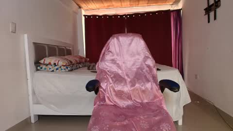 Dayana  online show from 09-25-25, 03:38