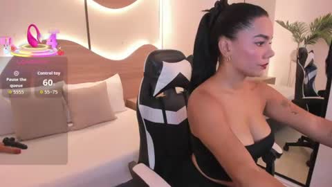 D A N A  online show from 06-24-26, 07:13