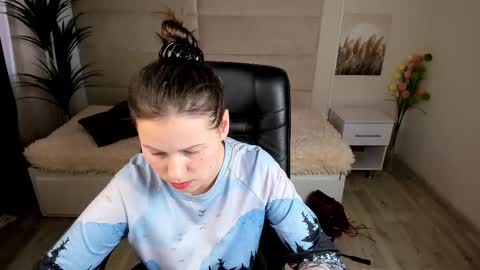 Dana Dom online show from 02-24-25, 10:15