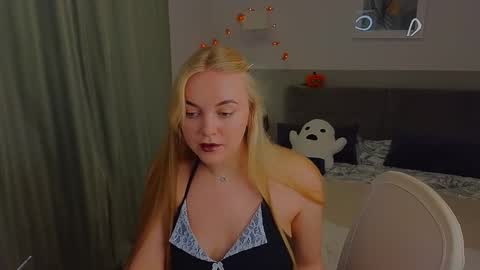 Dana online show from 10-28-25, 06:32