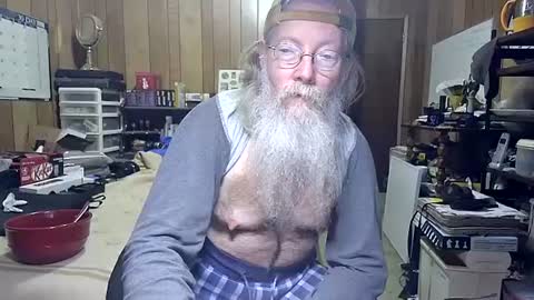 Snapshot of danagm chatting on 12-26-24, 05:19 Dana online show from 12-26-24, 05:19