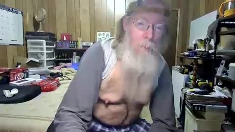 Snapshot of danagm chatting on 01-12-25, 04:18 Dana online show from 01-12-25, 04:18