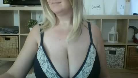 DanaHotMILF online show from 02-13-25, 10:55