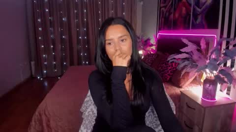 Snapshot of danamiers chatting on 09-30-25, 05:23 DanaMiers online show from 09-30-25, 05:23