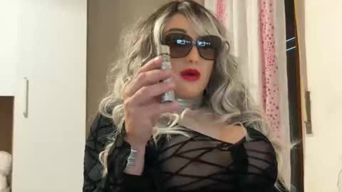 danastone_livingdoll online show from 05-19-26, 09:04