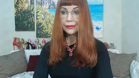 Snapshot of danceglory chatting on 12-24-24, 10:44 Danceglory online show from 12-24-24, 10:44
