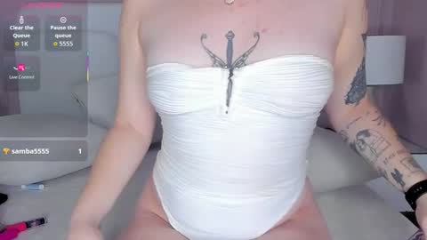 Daniela online show from 12-22-25, 02:47