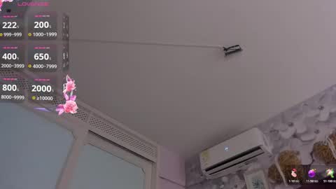 Snapshot of danee_19 chatting on 03-10-26, 11:37 Daniela online show from 03-10-26, 11:37