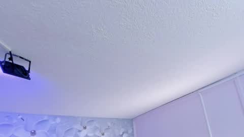 Snapshot of danee_19 chatting on 03-20-26, 11:15 Daniela online show from 03-20-26, 11:15