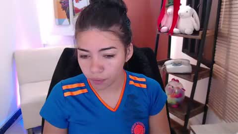 Veronica online show from 06-23-26, 12:03