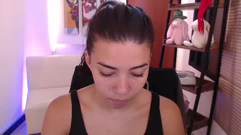Veronica online show from 06-24-26, 11:53