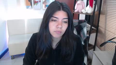 Veronica online show from 06-26-26, 11:47
