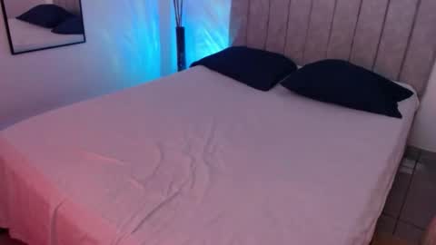 Ela and Santi online show from 02-24-26, 10:30