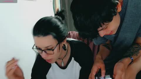 dani y jocelyn online show from 09-30-25, 07:19