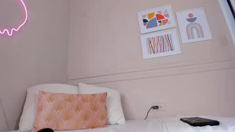 Hi I am Dani online show from 09-19-25, 11:33