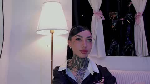 Snapshot of dani_valen chatting on 12-16-25, 12:48 Dani online show from 12-16-25, 12:48