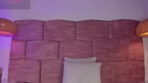 Snapshot of dani_velvet chatting on 05-21-26, 02:29 online show from 05-21-26, 02:29