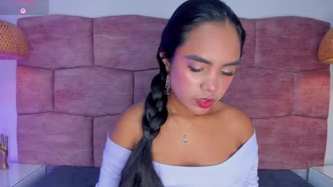 Snapshot of dani_velvet chatting on 06-09-26, 02:45 online show from 06-09-26, 02:45