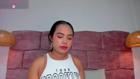 Snapshot of dani_velvet chatting on 06-10-26, 02:34 online show from 06-10-26, 02:34