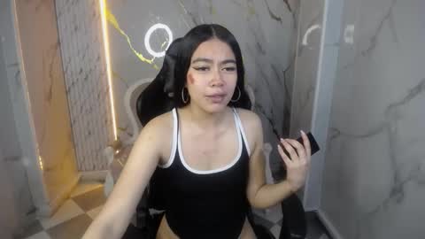 dania_b_ online show from 10-04-25, 03:26