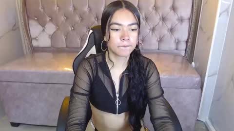 dania_b_ online show from 10-17-25, 03:10