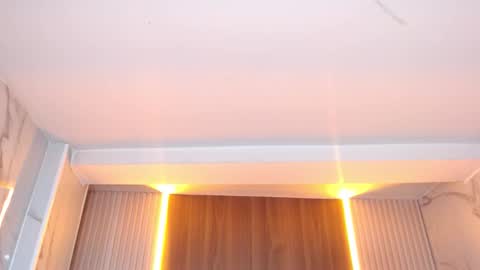 dania_b_ online show from 10-23-25, 03:06