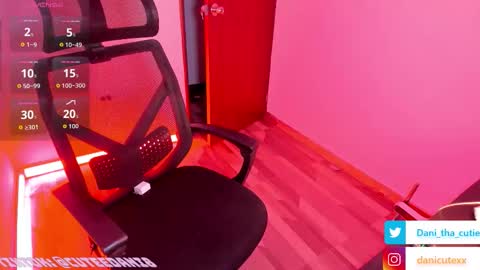 Snapshot of danicutexxx chatting on 09-29-25, 04:17 danicutexxx online show from 09-29-25, 04:17