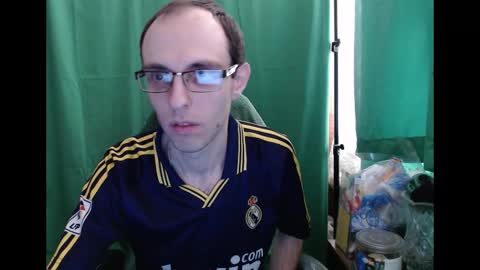 Snapshot of daniel9121 chatting on 02-12-26, 10:32 Daniel9121 online show from 02-12-26, 10:32