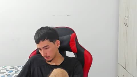 Snapshot of daniel_443 chatting on 11-22-25, 02:54 DANIEL online show from 11-22-25, 02:54