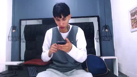 Daniel Delux  online show from 10-29-25, 11:01