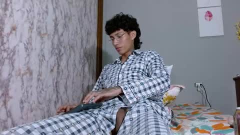 daniel_deluxx online show from 04-13-26, 12:49