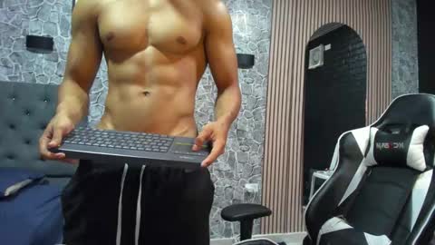 daniel_leconte online show from 11-10-25, 04:44