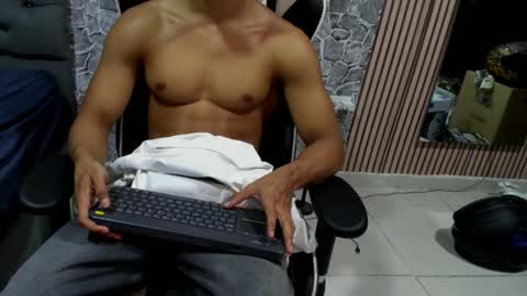 daniel_leconte online show from 02-05-26, 08:19