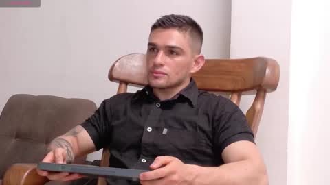 Snapshot of daniel_ova chatting on 02-12-26, 06:25 Sexy Dani online show from 02-12-26, 06:25